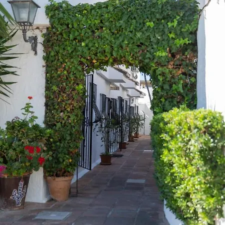 Apartamento Casa Con Jardín Junto A La Playa