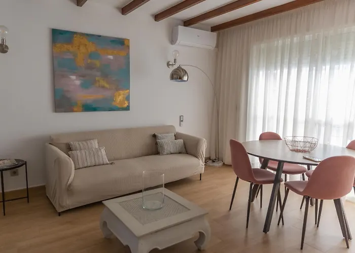 Casa Con Jardin Junto A La Playa * Estepona